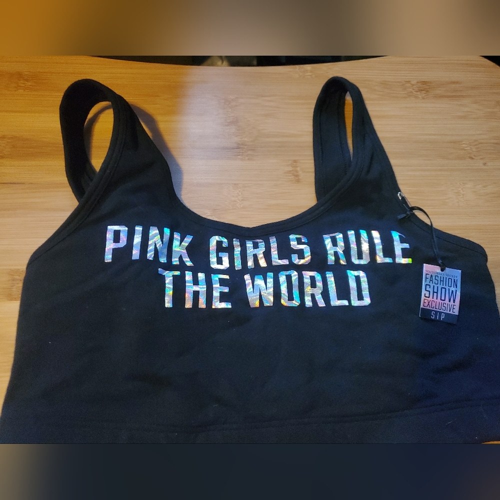 Victoria's Secret PINK fashion show sports bra